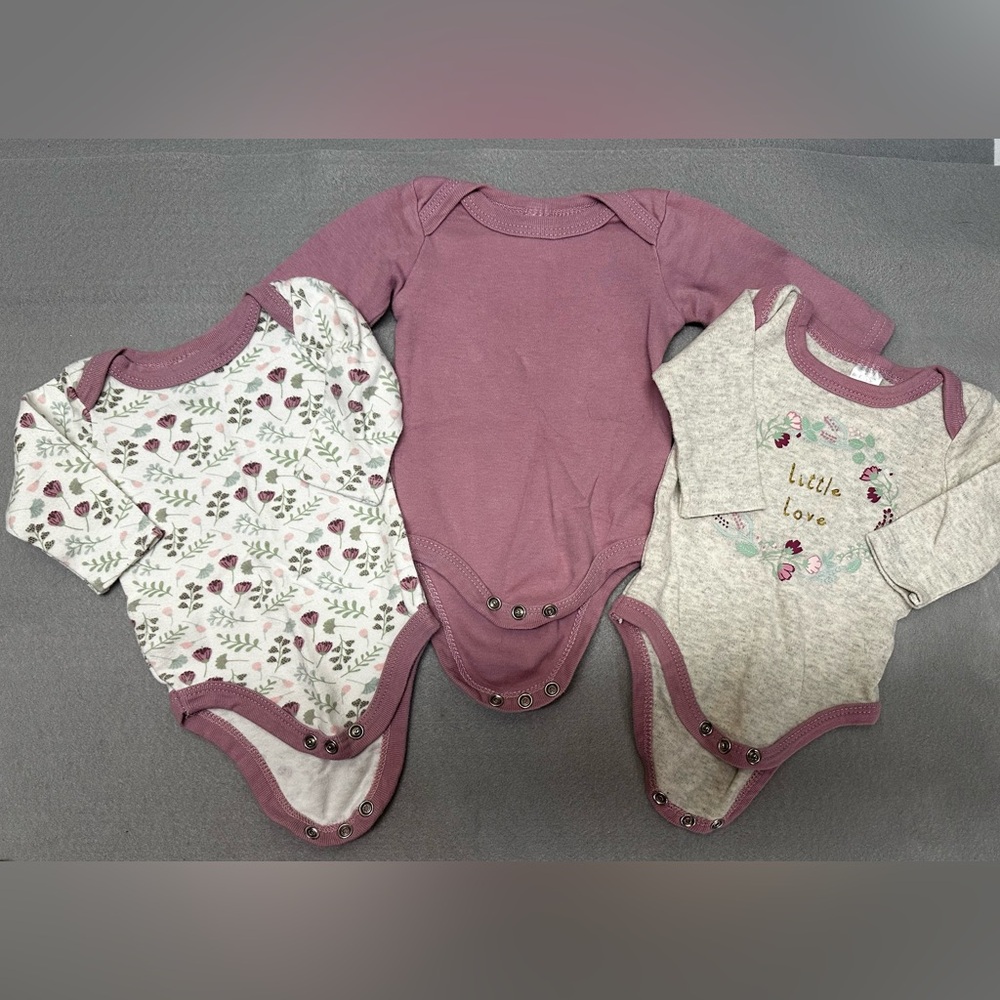 Baby kiss brand- Dusty lavender/gray lot of 3 onesies- long sleeve 0-3m girls